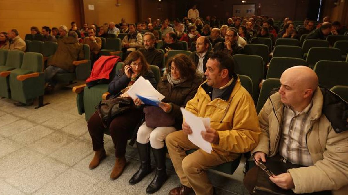 Asamblea de los empleados de Antibióticos, ayer.