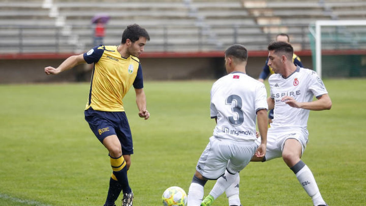 El equipo virginiano se hace con el gol para ganar el partido. FERNANDO OTERO PERANDONES