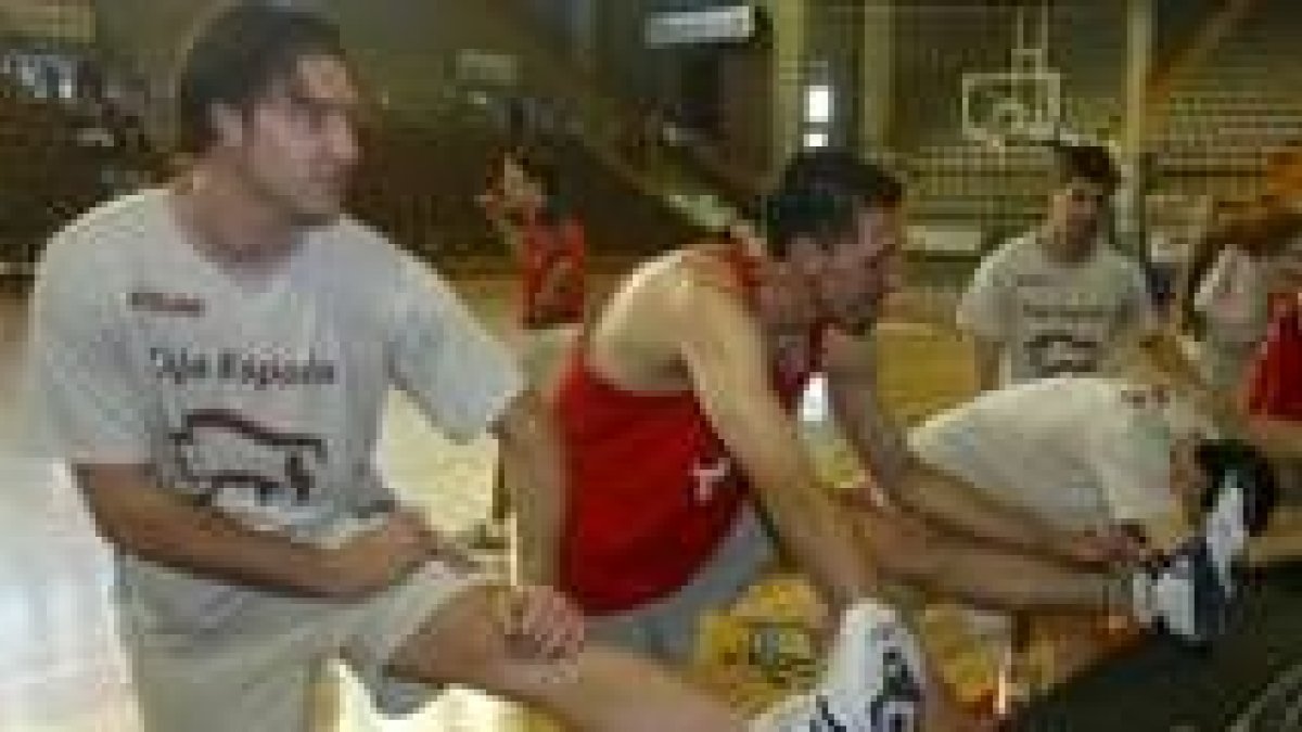 Baloncesto León vuelve a los entrenamientos el lunes, pero antes, el domingo, será presentada