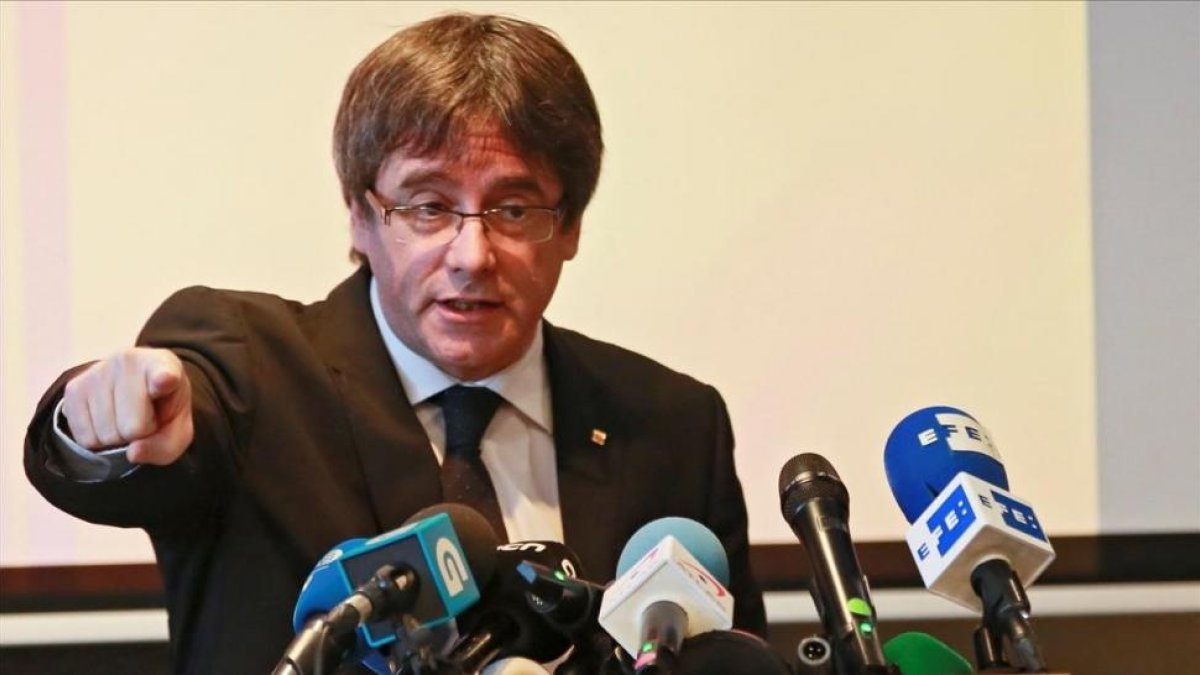 Carles Puigdemont, en una rueda de prensa en Bélgica, el pasado mes de noviembre.