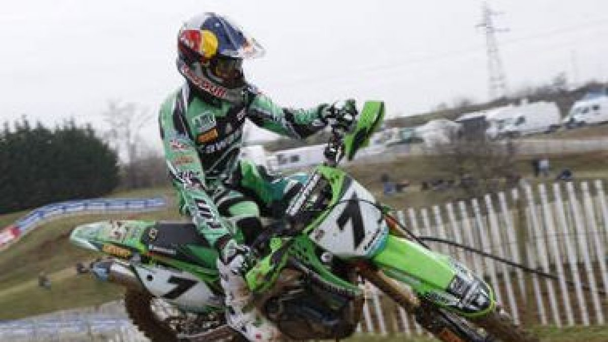 Barragán, con el 7 en su montura, intentará en La Bañeza asegurarse el 1 para el Nacional del 2012.