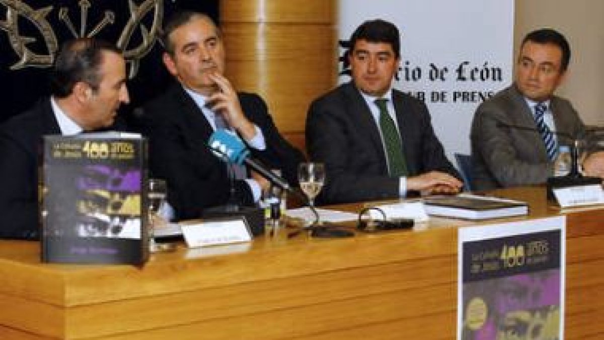 Pablo Junceda, Jorge Revenga, Pablo R. Lago y Fernando Salguero, en la presentación del libro.