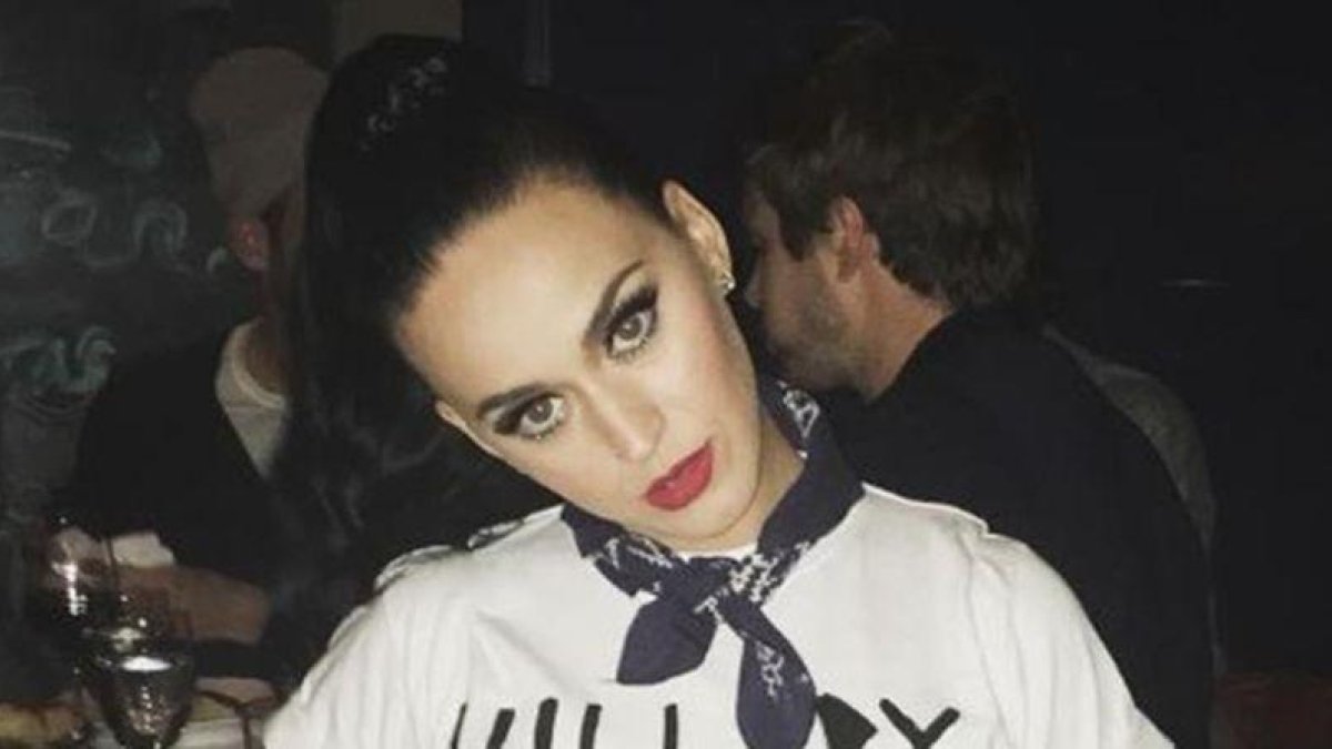 Katy Perry también es una acérrima partidaria de Hillary Clinton en las redes sociales.