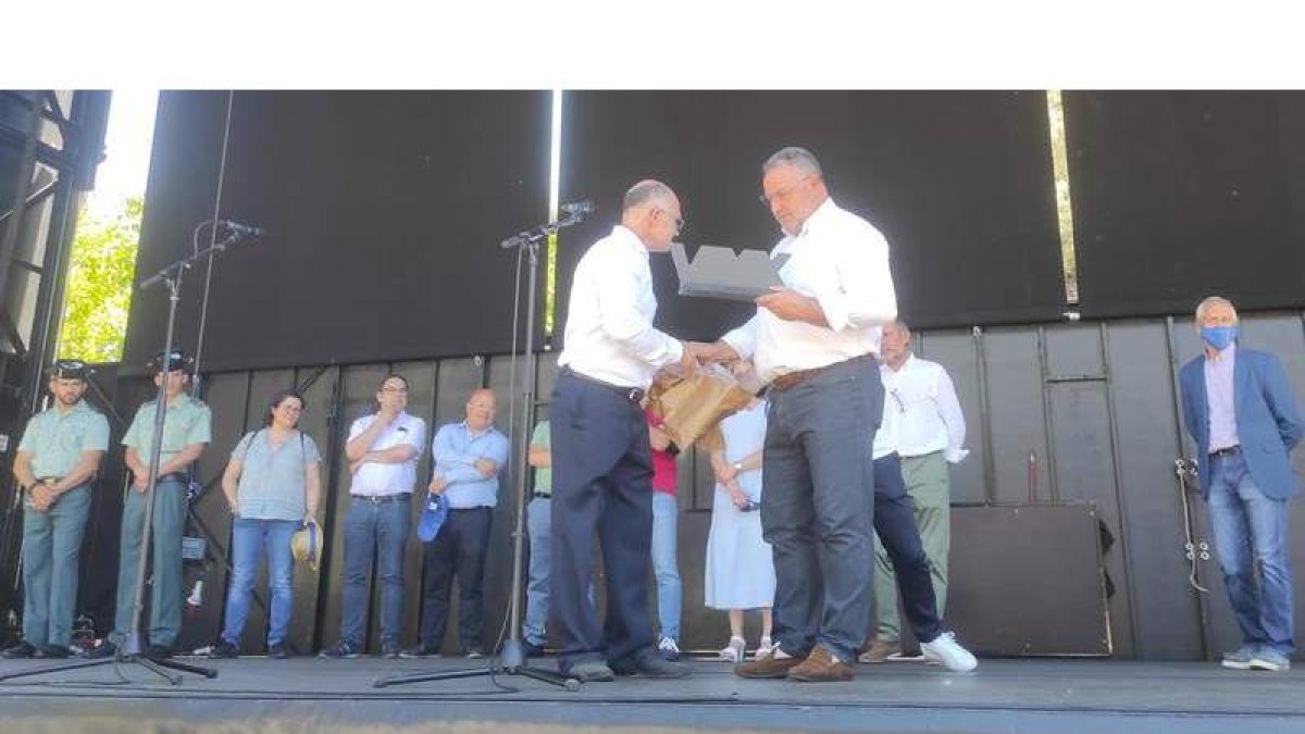 El presidente fue el encargado de pronunciar el pregón en Nogar, donde este año es la romería. DL