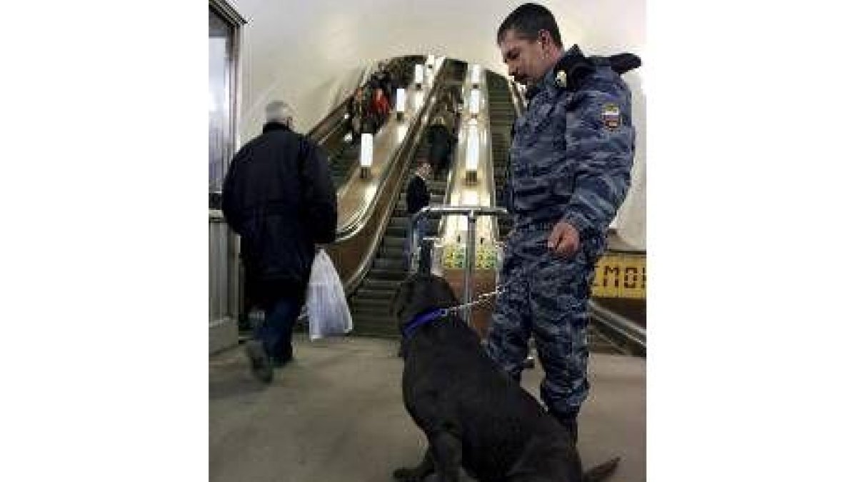 El metro moscovita fue uno de los puntos más vigilados ante el temor