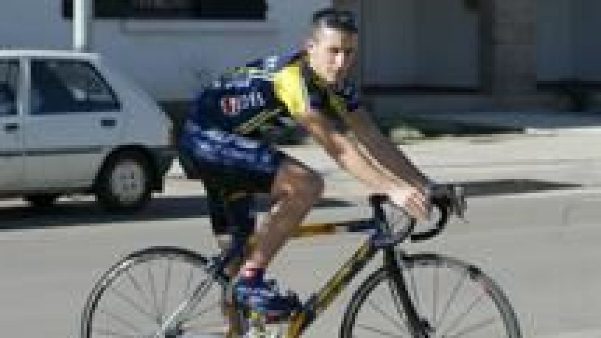 El ciclista berciano tiene depositadas muchas esperanzas en su primer año de aficionado