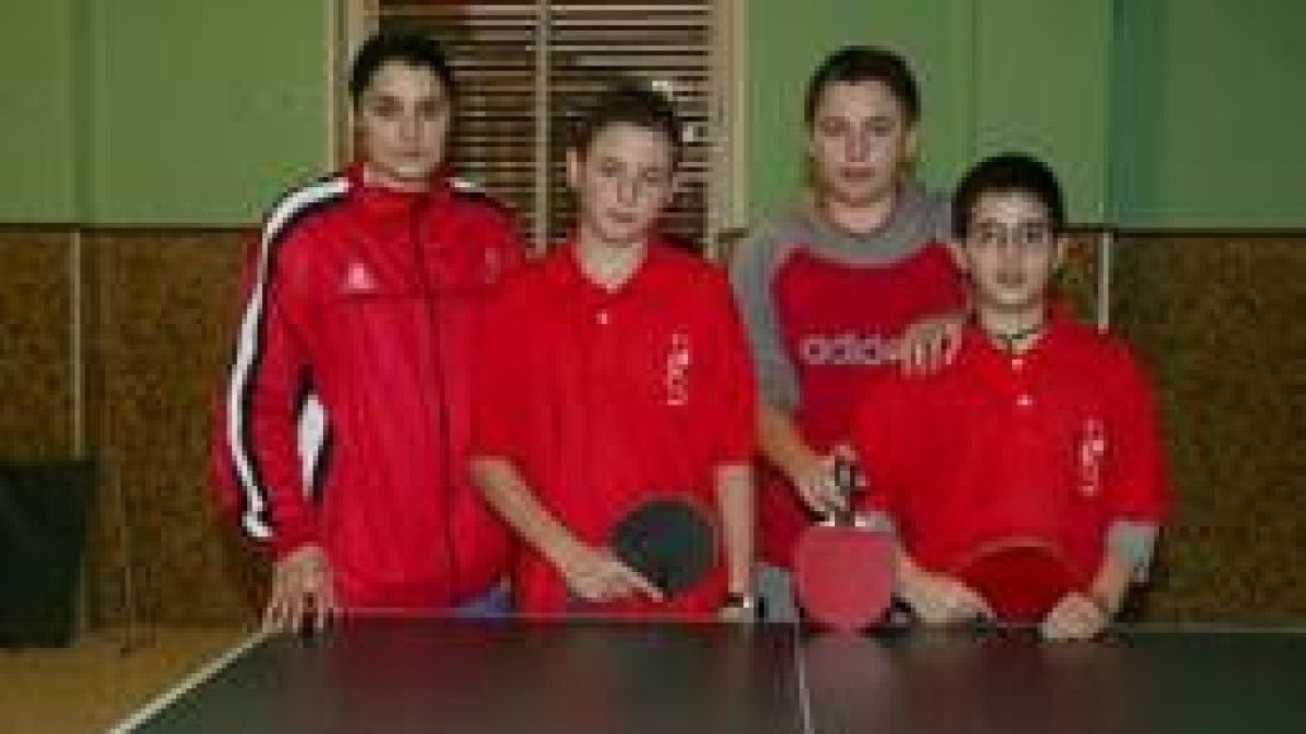Formación del equipo infantil masculino de Carmelitas Landázuri
