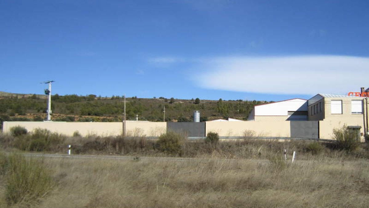 Edificación que el Ayuntamiento de Brazuelo debe derribar. DL