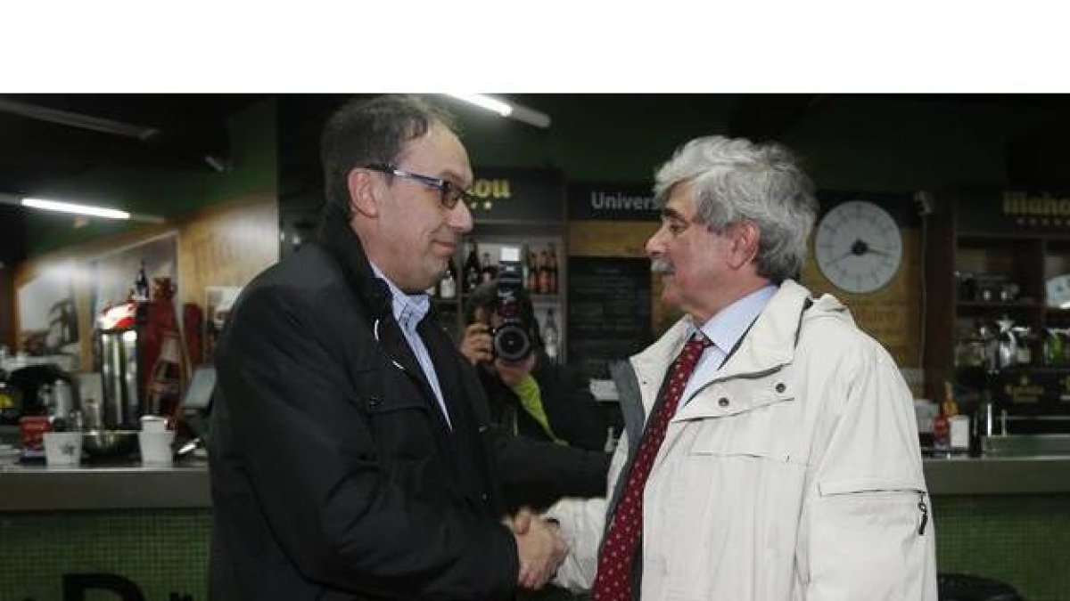 Chamosa felicita a García Marín el jueves, ahora no reconoce su victoria