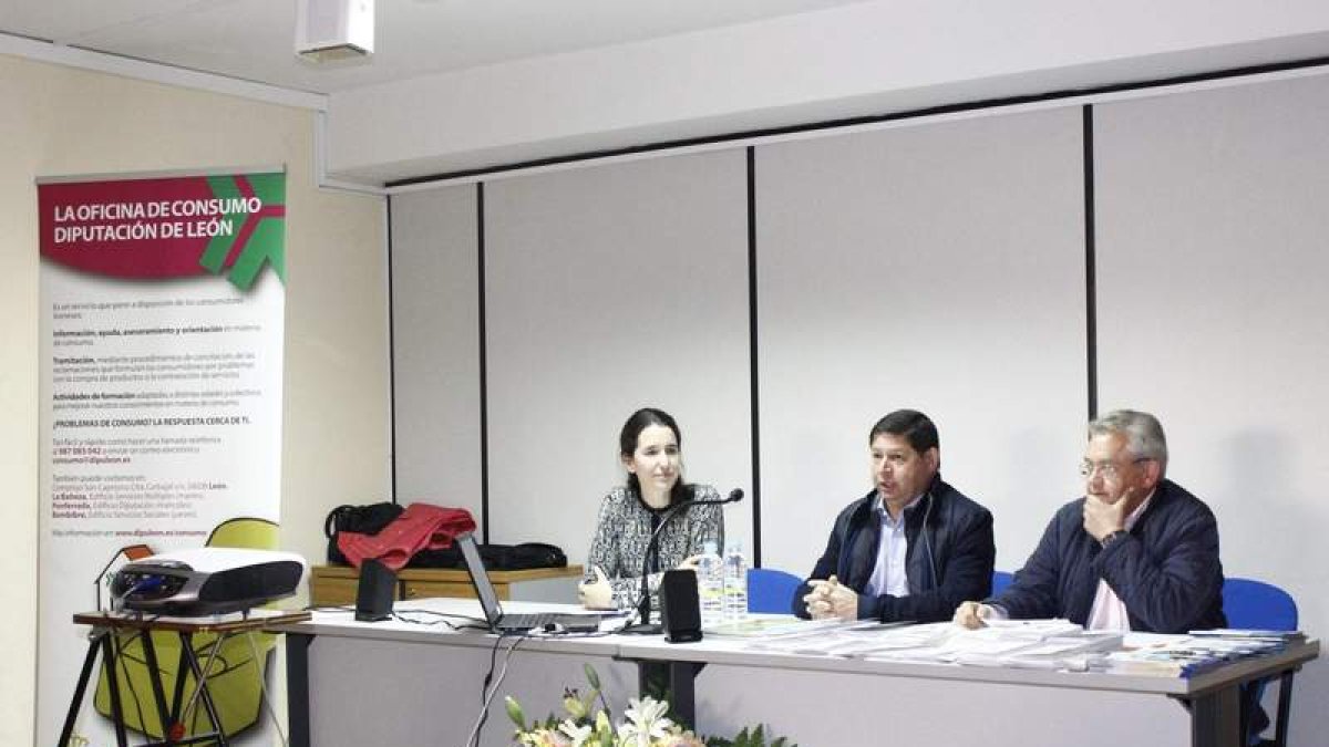 Imagen de la conferencia celebrada en Valencia de Don Juan. DL
