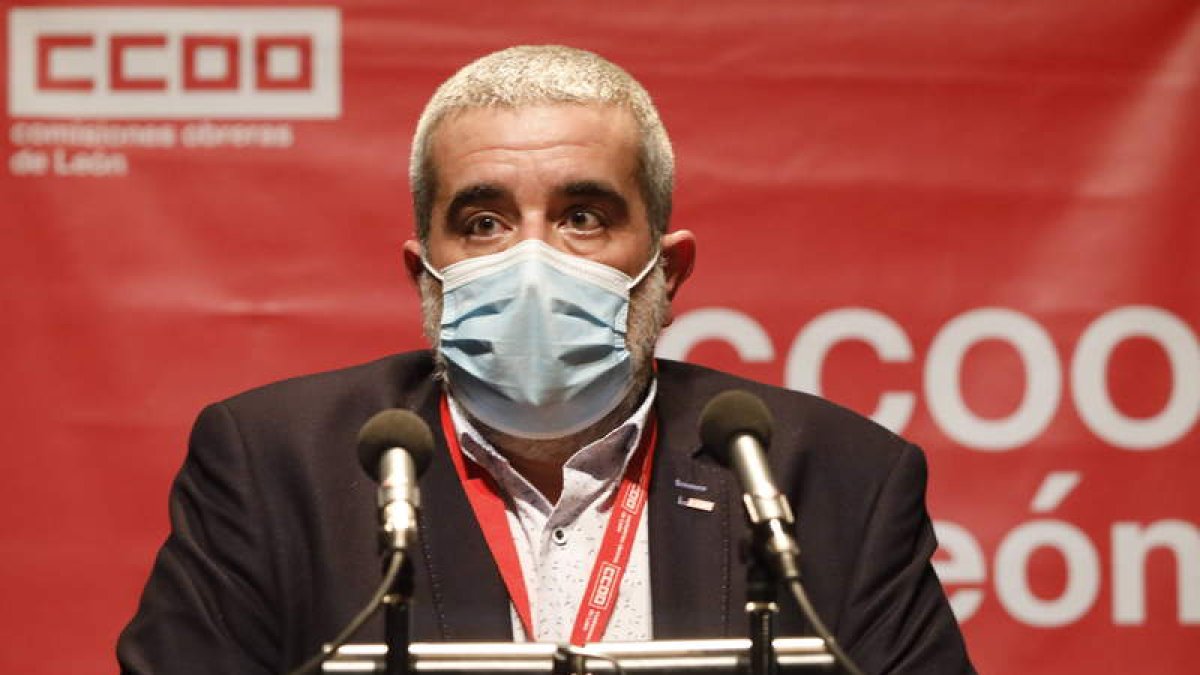 Xosepe Vega interviene en el congreso. MARCIANO PÉREZ