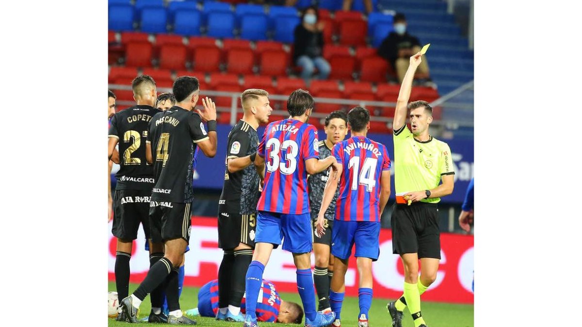 Pascanu resultó expulsado en el minuto 68 en Eibar. L. DE LA MATA