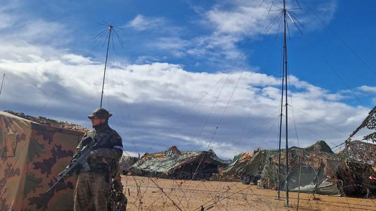 Soldados, durante el ejercicio en la base leonesa. MACA