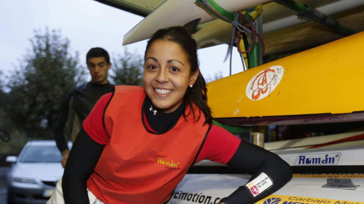 Raquel se va de León para proseguir su carrera como piragüista.