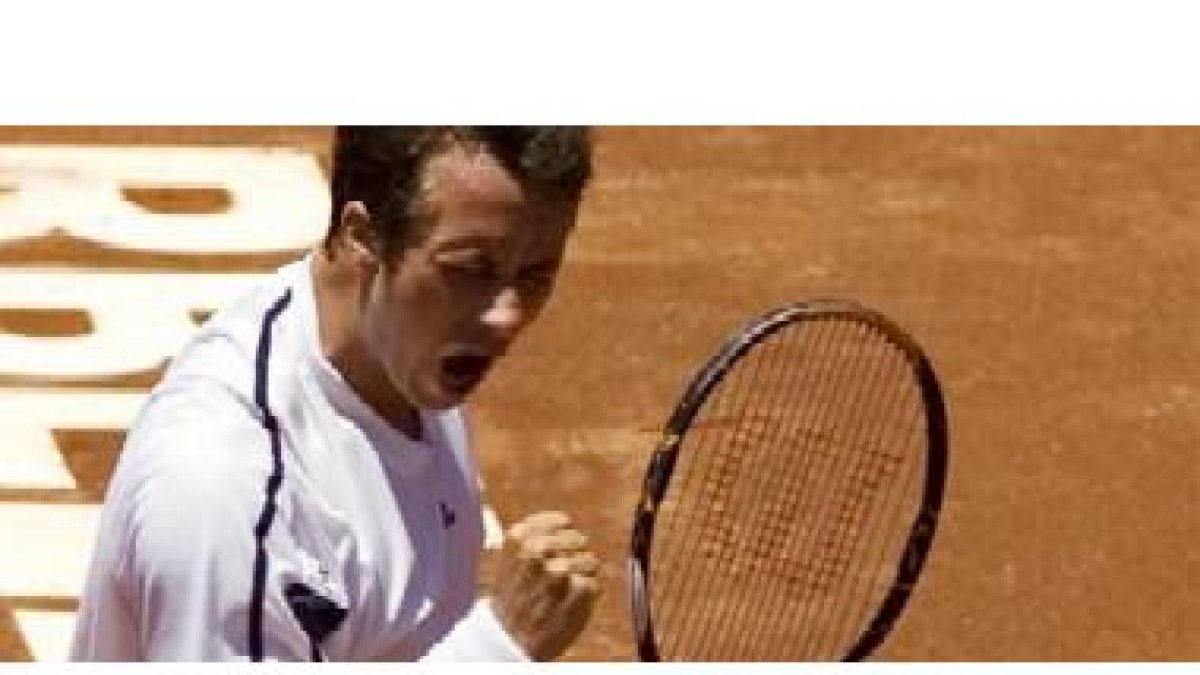 Kohslchreiber celebra su victoria ante Verdasco