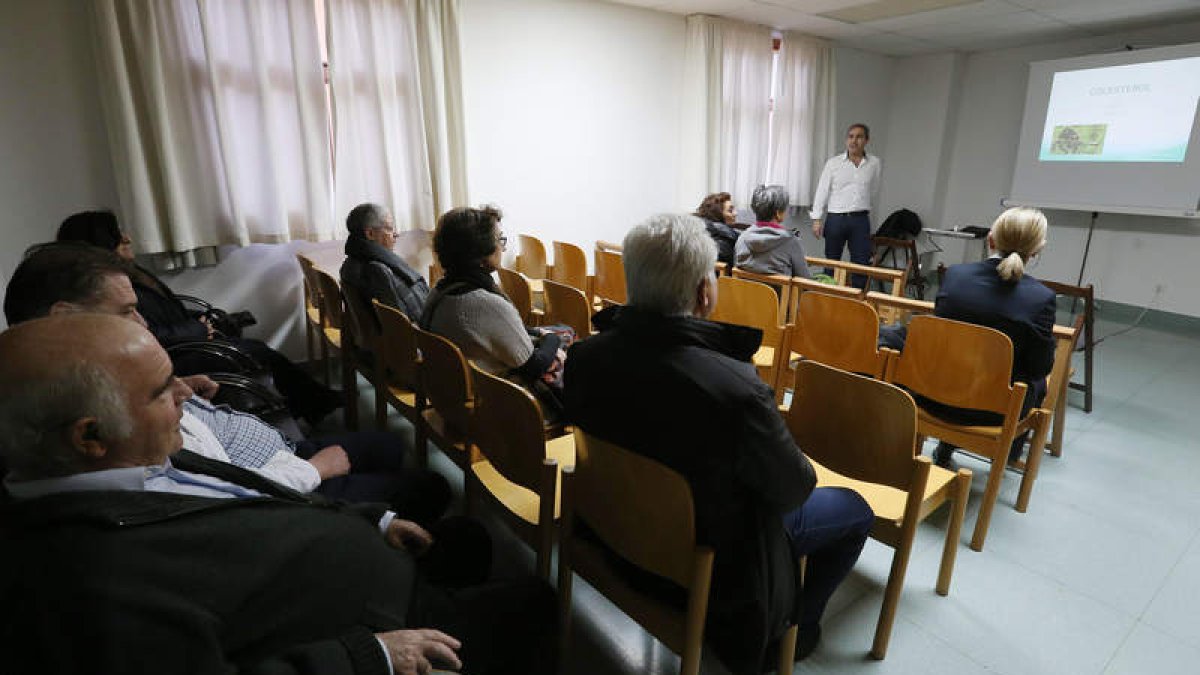 El especialista Juan Carlos Hernando, en la charla.