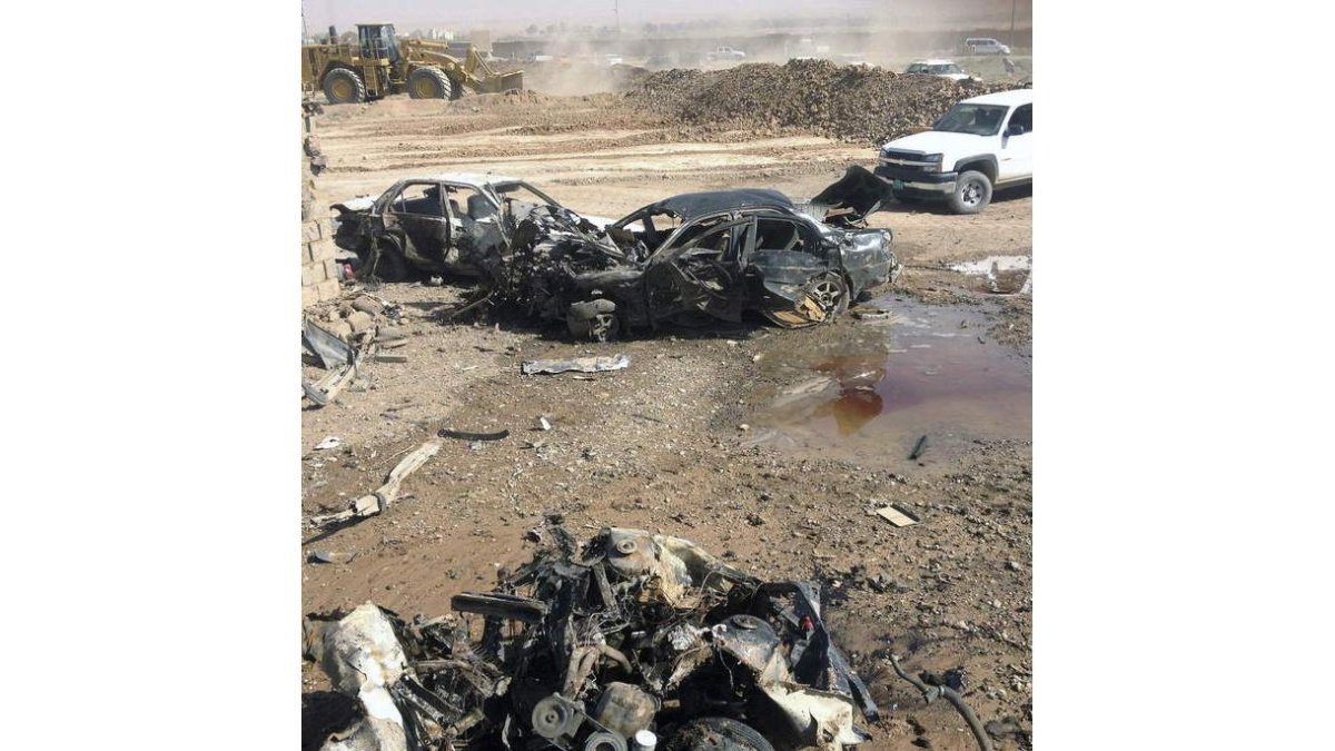 Imagen del lugar donde estalló el coche bomba en Kirkuk.