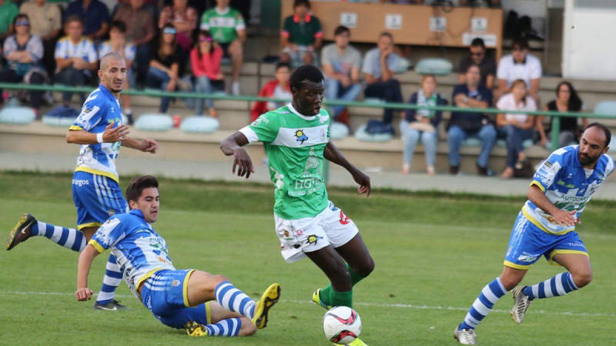 Fa podría volver al once titular tras la baja de Porfirio por lesión.