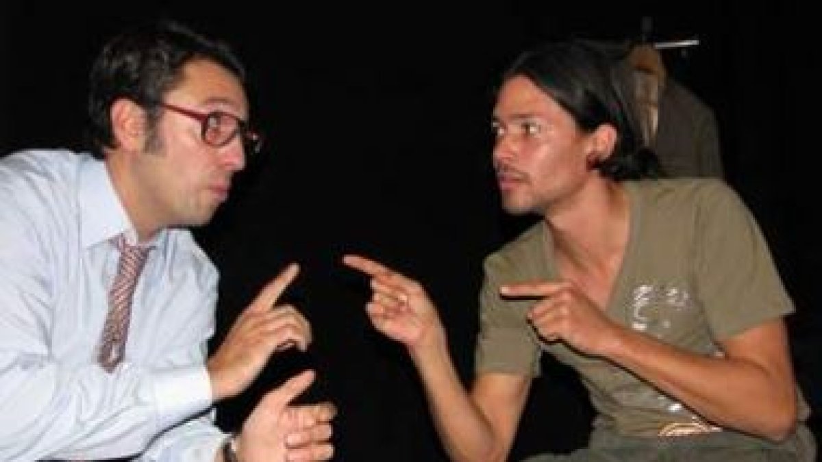 Un momento de la obra «Cruzar la raya».