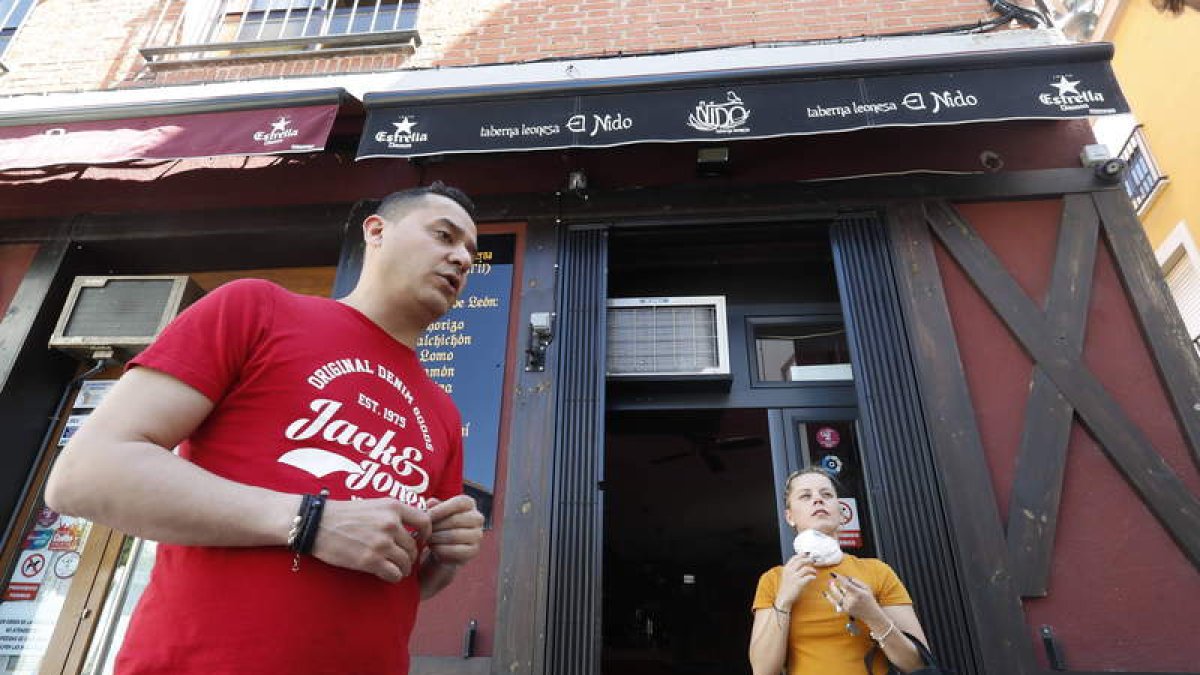 David Llamas y Ainhoa Iglesias, ayer en El Nido. RAMIRO