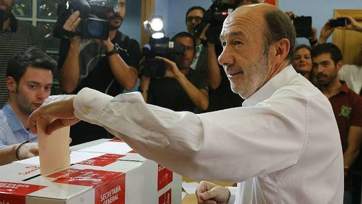 El secretario general del PSOE pide a los militantes que participen.