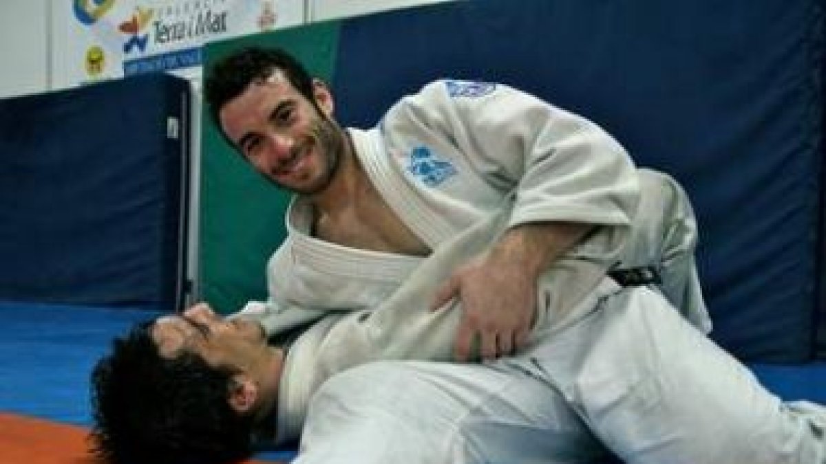 «Flechina» en un combate con otro judoka.