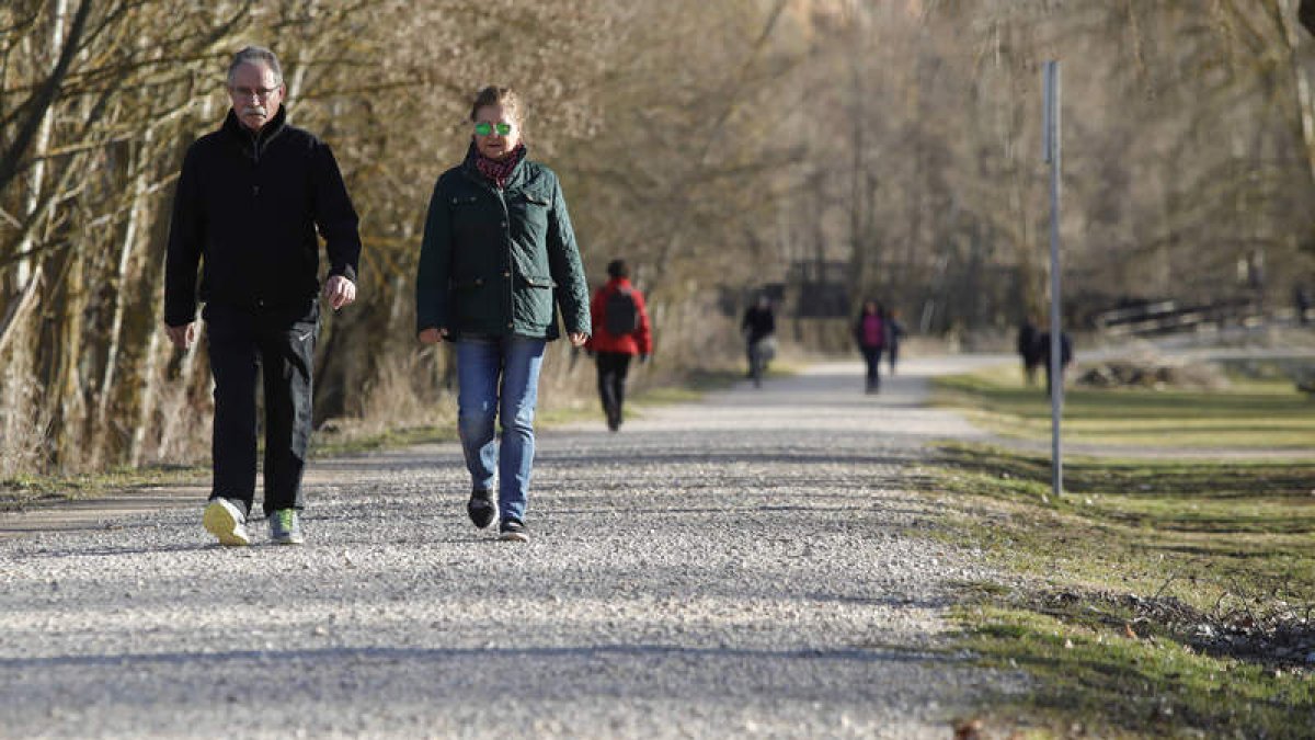 La Candamia figura entre los parques con las rutas saludables señalizadas. RAMIRO