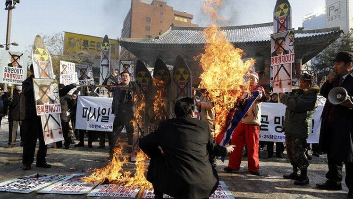 Protestas en Seúl contra el lanzamiento del cohete de Corea del Norte, este miércoles.
