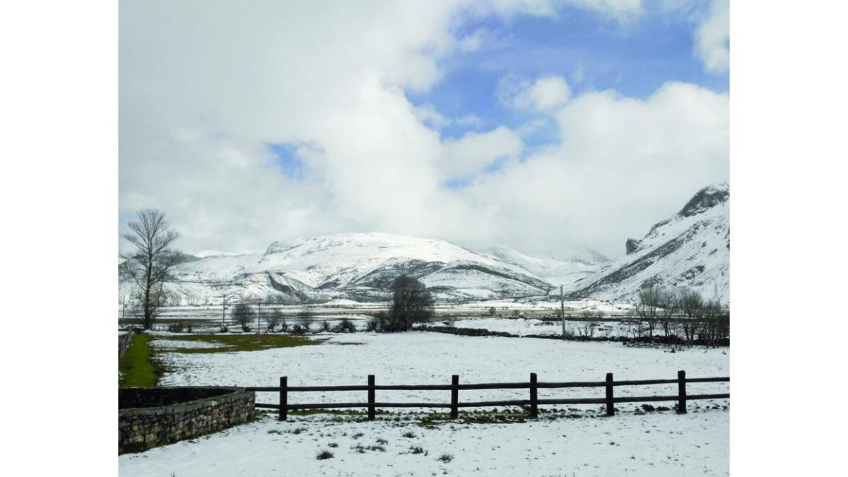Babia, cubierta de nieve al empezar el calechu.