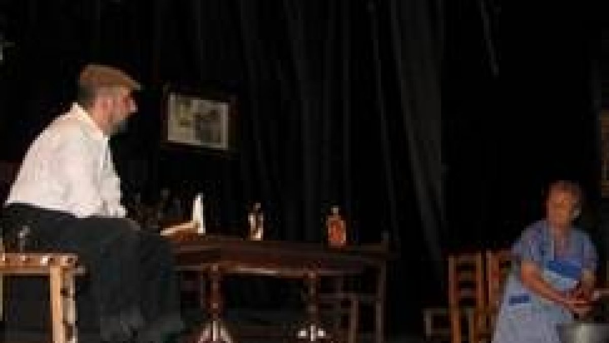 Un momento de la representación de la obra «La casa de Don Bernardo»