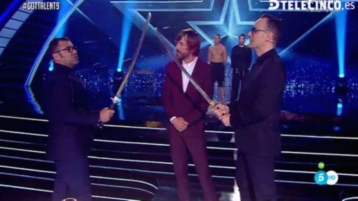Santi Millán, en medio del duelo de catanas de Jorge Javier Vázquez y Risto Mejide en 'Got talent'.
