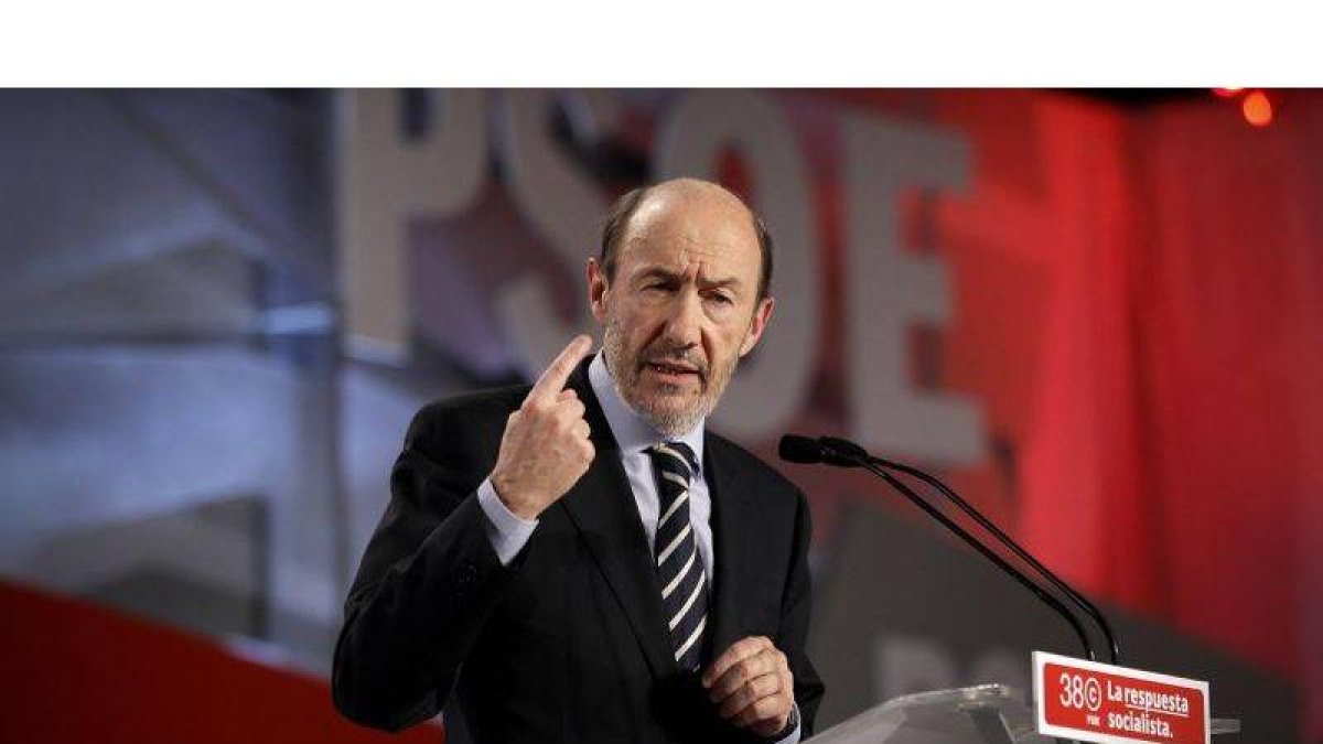 El nuevo secretario general del PSOE, Alfredo Pérez Rubalcaba.