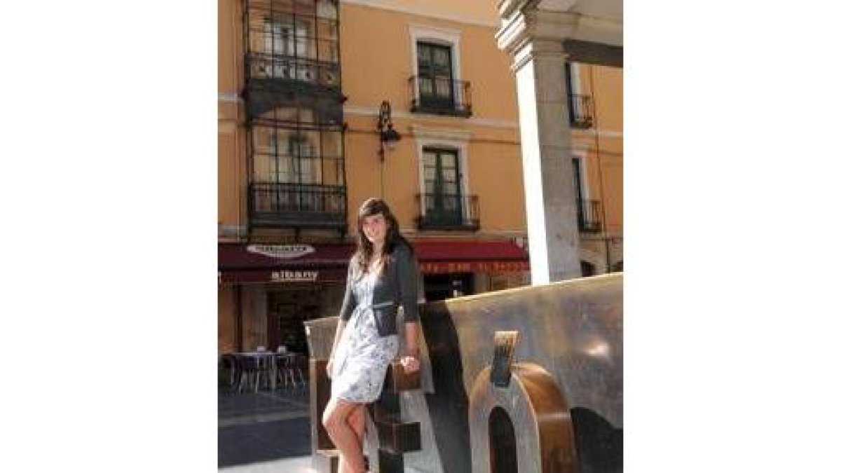 Marina Canseco, estudiante  de Maristas,  obtuvo la segunda nota en el premio al mejor bachillerato