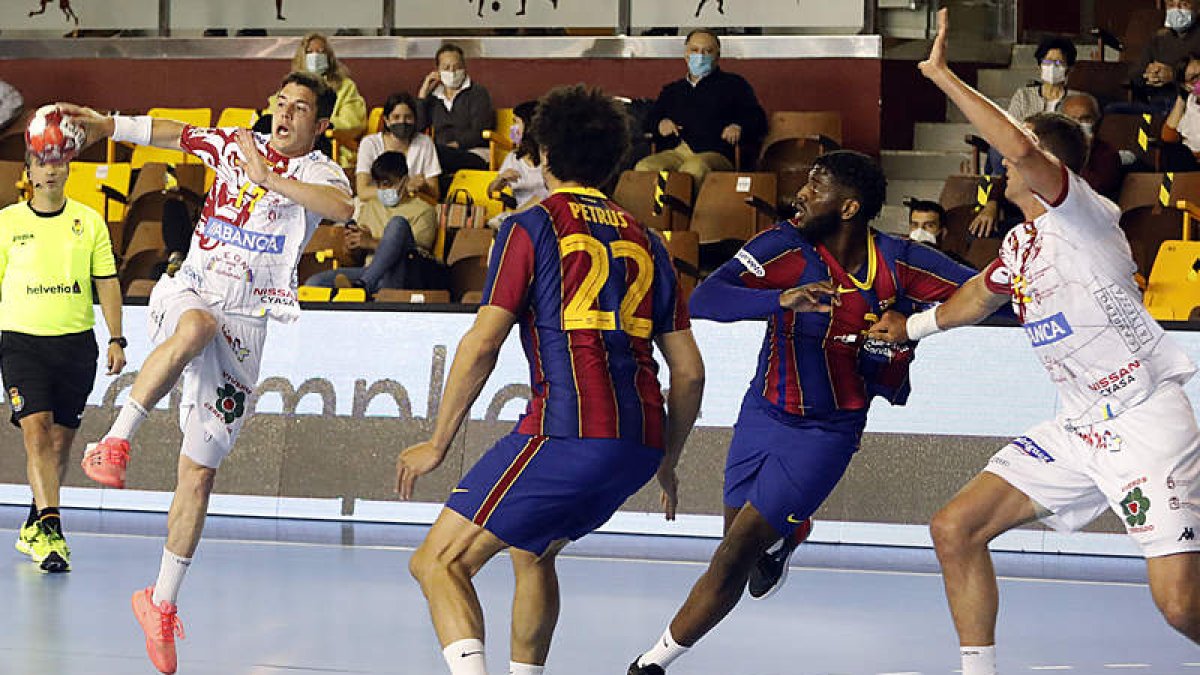 El Abanca Ademar arranca la próxima temporada ante el Barça en la Supercopa. MARCIANO PÉREZ