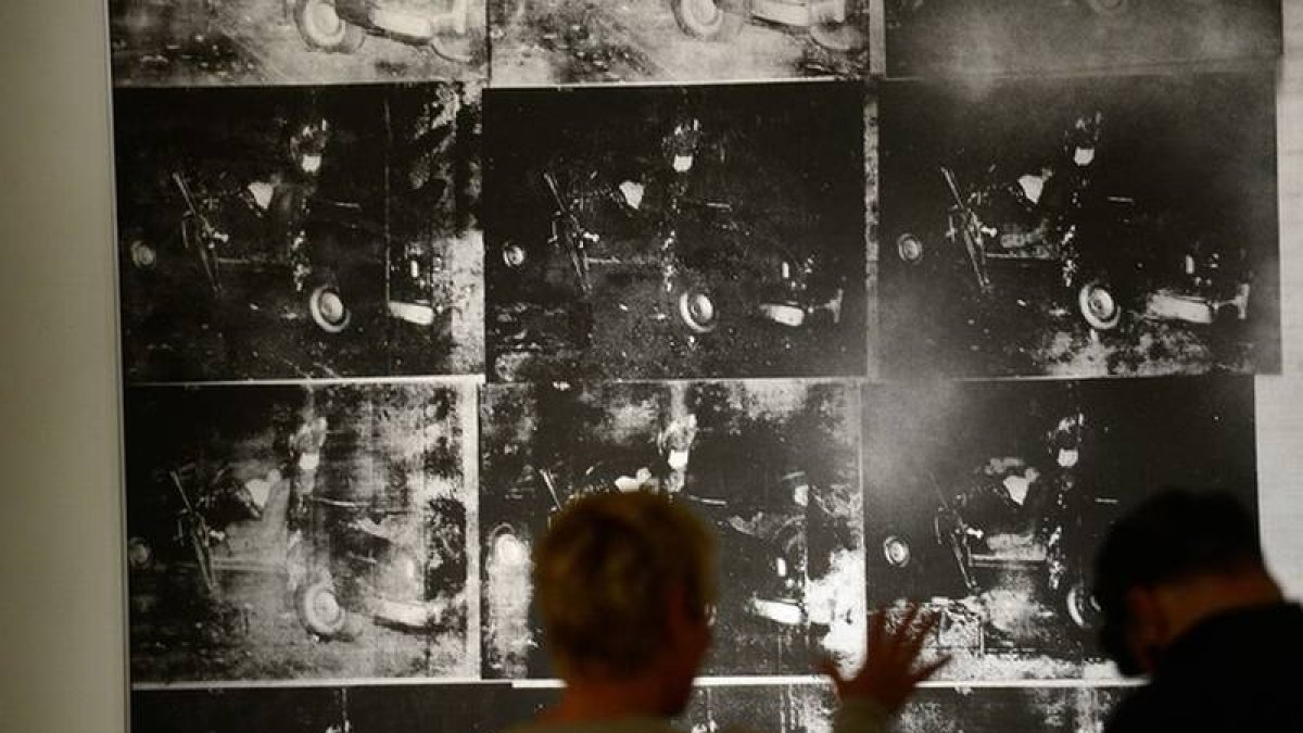 La obra 'Silver Car Crash (Double Disaster)', de Andy Warhol, subastada el miércoles en Nueva York.