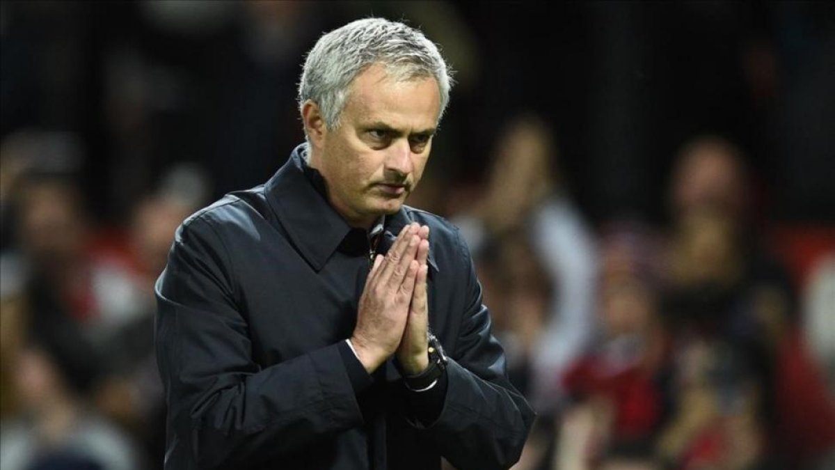 Mourinho dudó de la capacidad del colegiado Anthony Taylor de hacer un buen partido.