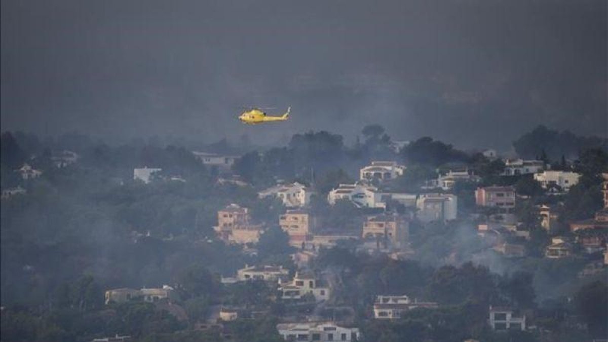 Incendio en Jàvea (Alicante).