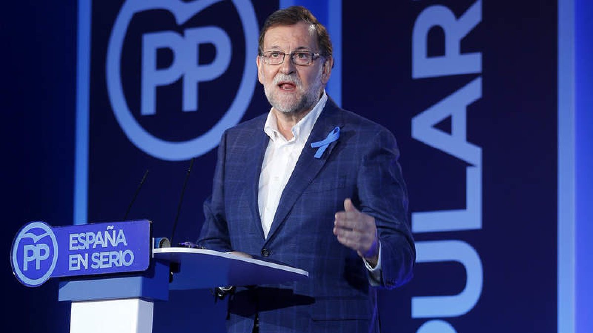 Surgen movimientos que piden la retirada de Rajoy. J. MANUEL VIDAL