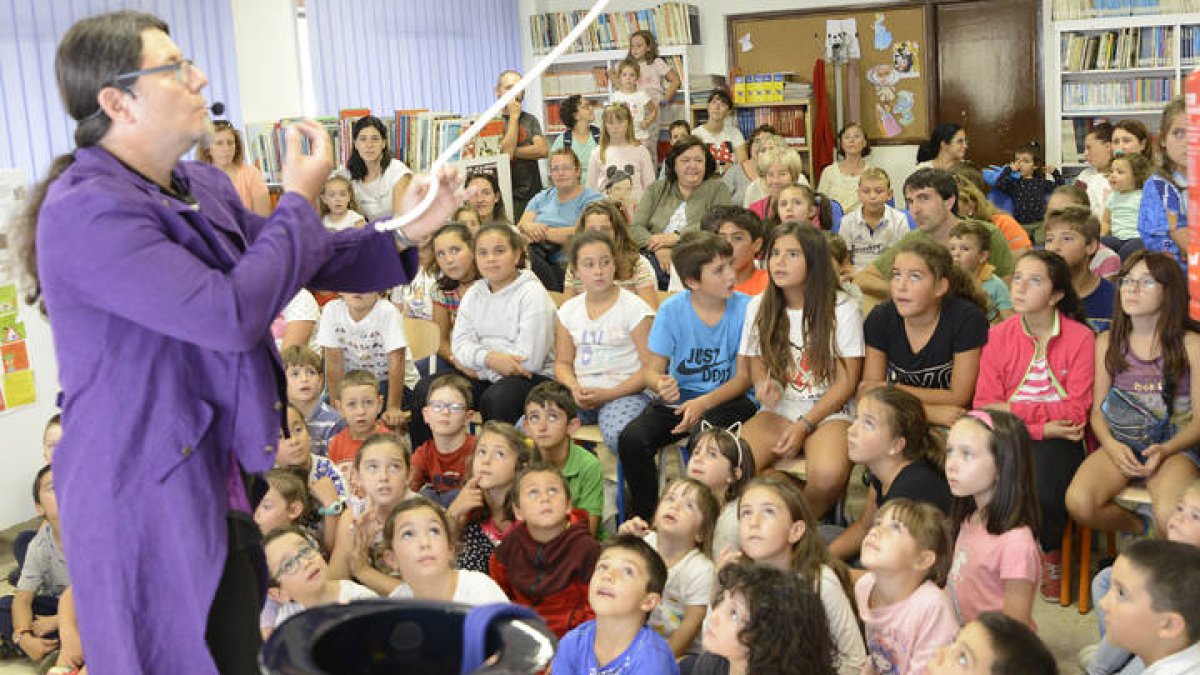 Fantasía y comodín. ACACIO