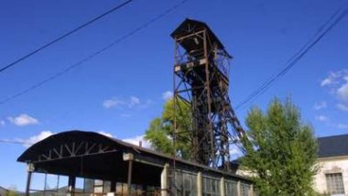El Pozo Julia, cedido en enero del 2007, albergará el Parque Temático de la Minería.