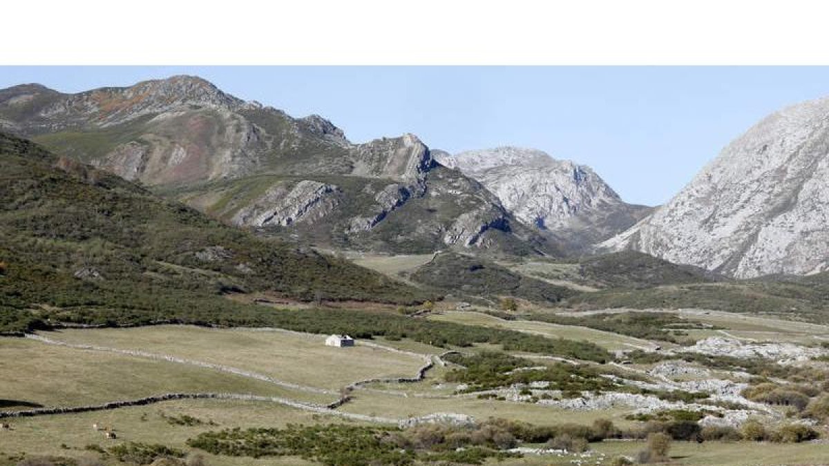 Uno de los puntos exactos que marca la actual separación de fronteras entre Cabrillanes y Somiedo. MARCIANO PÉREZ
