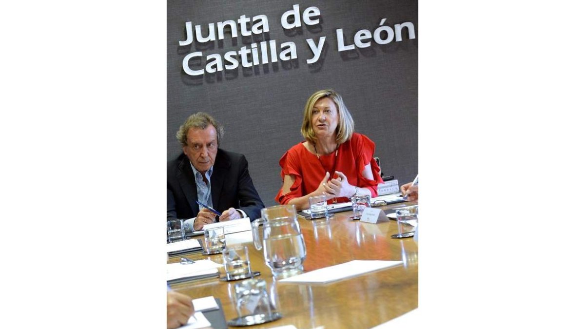 José Antonio de Santiago Juárez y Pilar del Olmo. NACHO GALLEGO