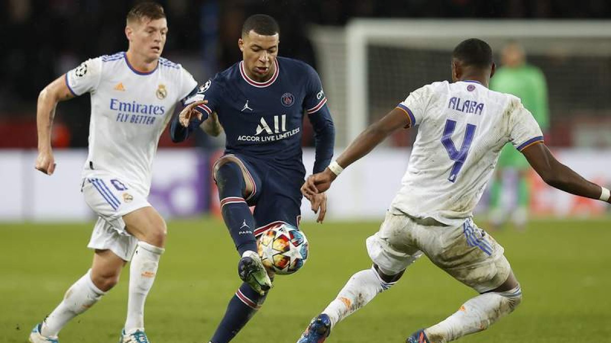 Mbappé aparece como la gran amenaza del Real Madrid en el Bernabéu. Ya lo fue en París. LANSDONG