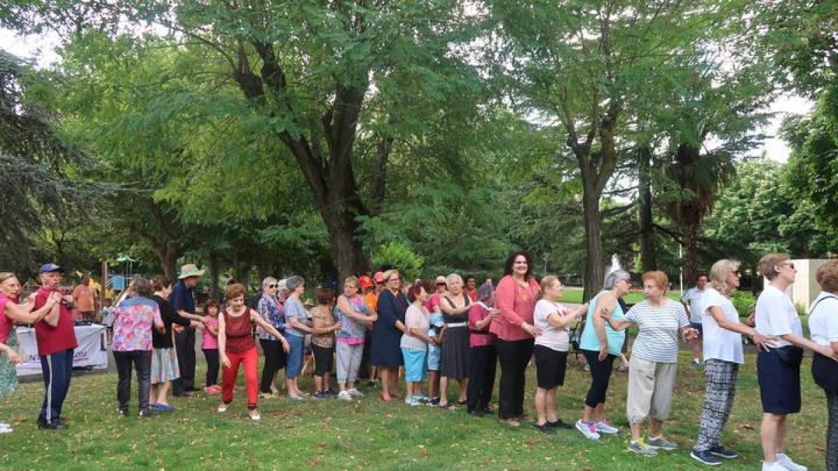 Celebración del Día del Abuelo en León