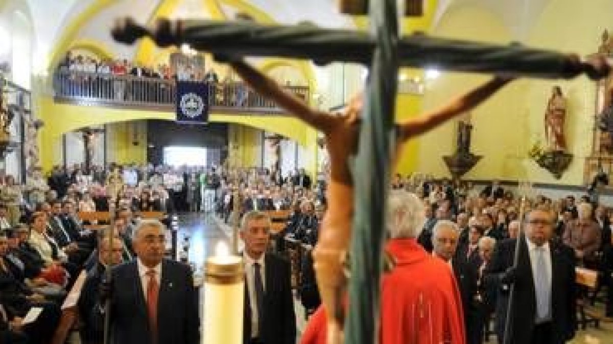 Nombramiento del nuevo abad de la Cofradía del Dulce Nombre de Jesús Nazareno