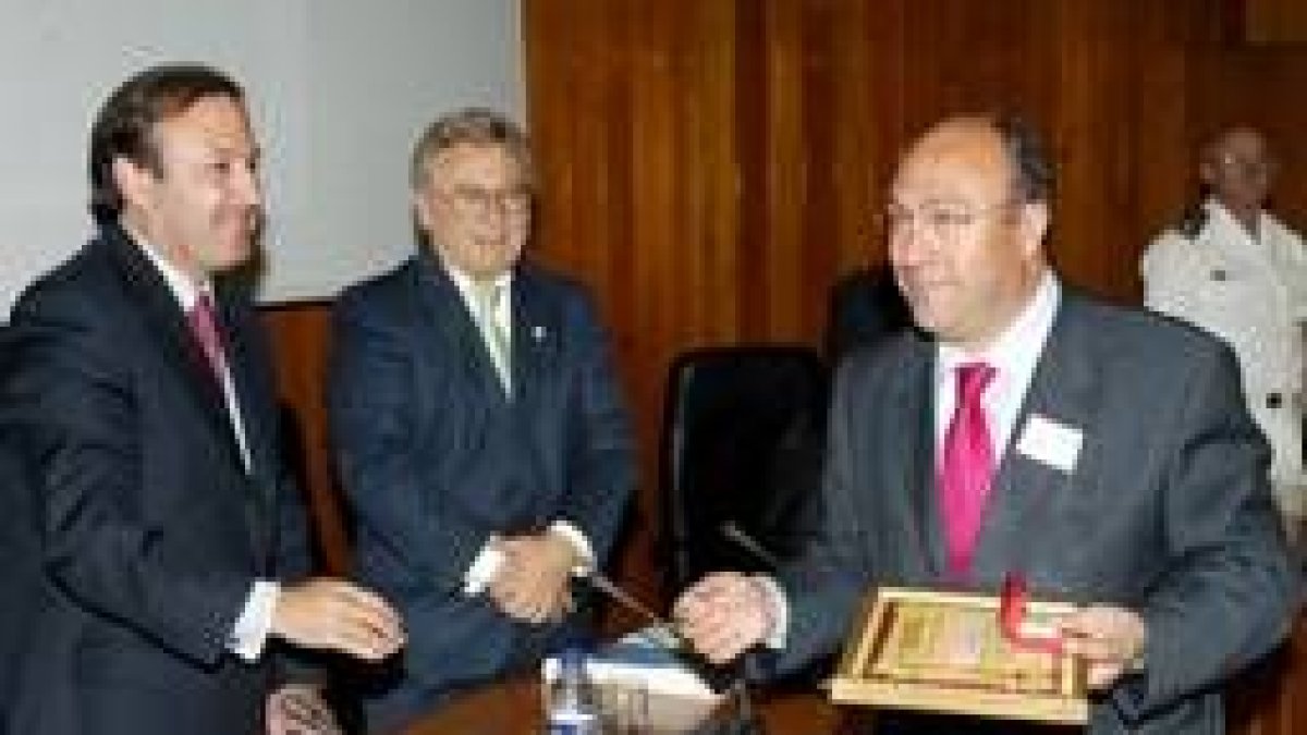 Genaro Martínez también fue distinguido ayer en Madrid
