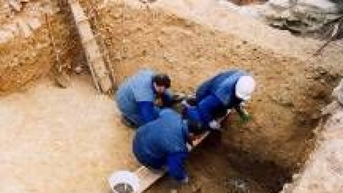 Un momento de la excavación que se desarrolló en el solar del número 11 de la calle Los Sitios