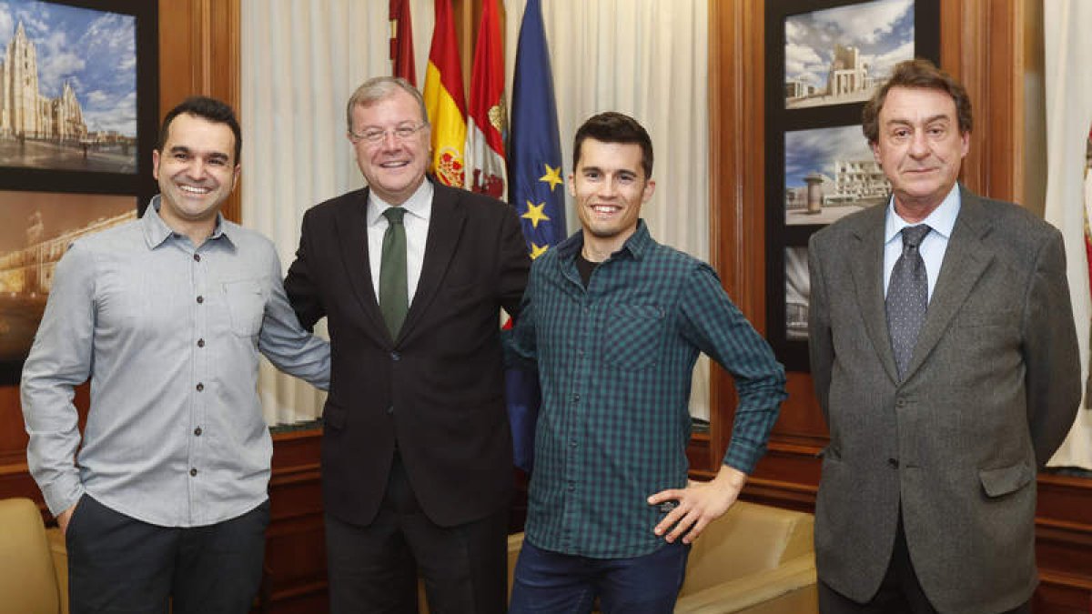Velasco, Silván, Casado y García-Prieto, en el Ayuntamiento. JESÚS