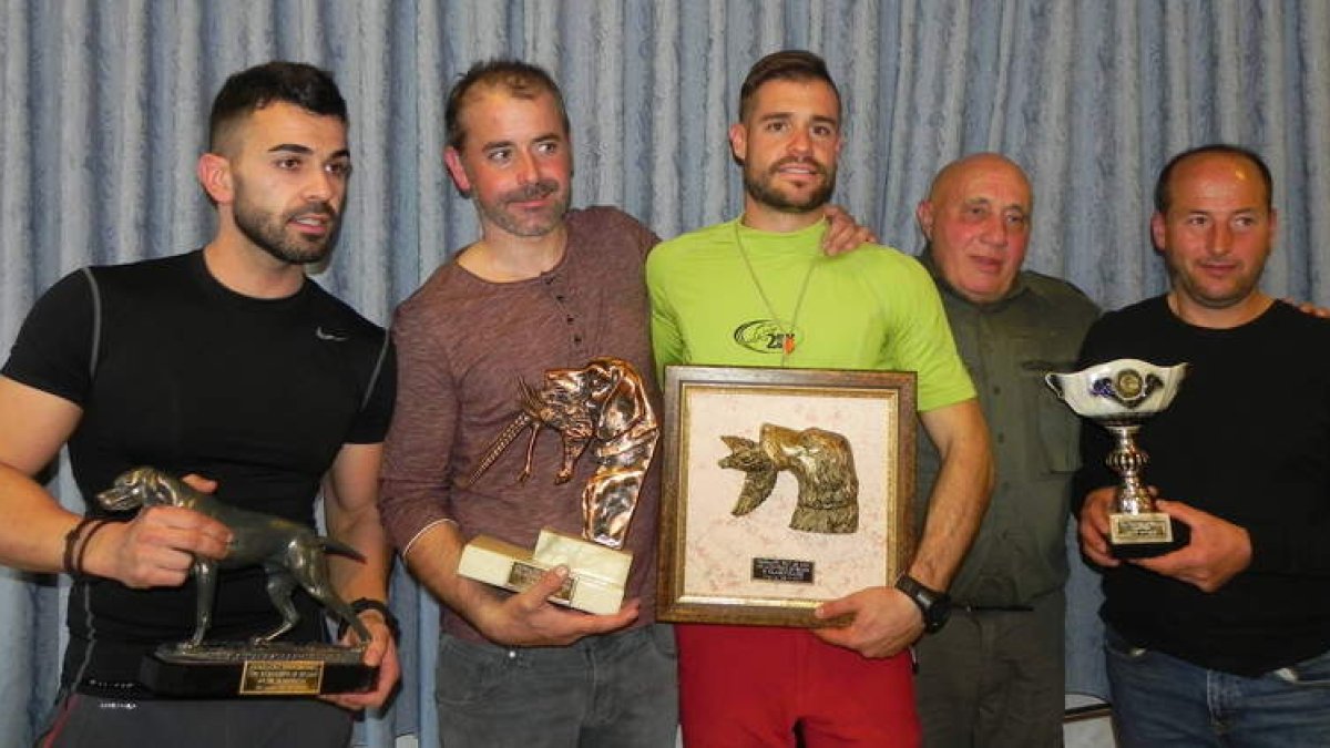 Fernando González, Ricardo Oriz, Pedro Pinillas, Miguel Fierro y Rafael Álvarez, cuadro de honor. M.C. CHARREAU