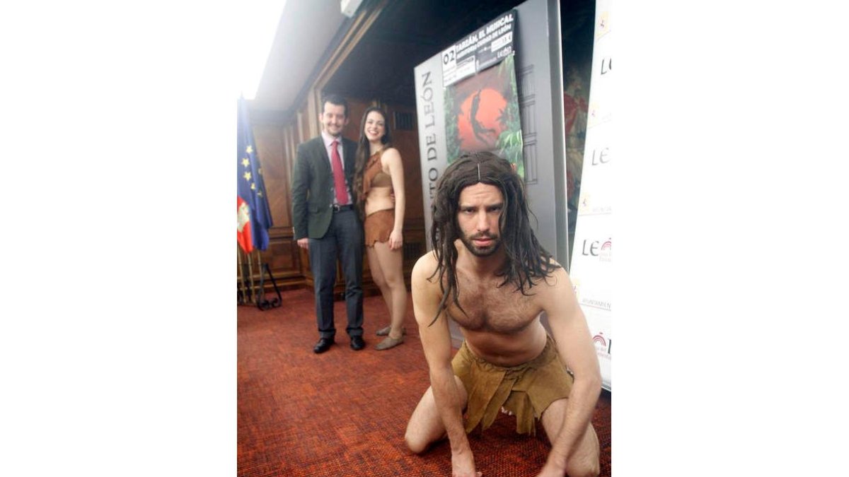 Juan Carlos Valadés con Jane y Tarzán.